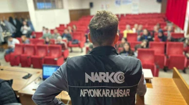 Polisten Üniversite Öğrencilerine Uyuşturucu Eğitimi