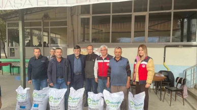 Simav’da Üreticilere Yem Bezelyesi Tohumu Dağıtıldı