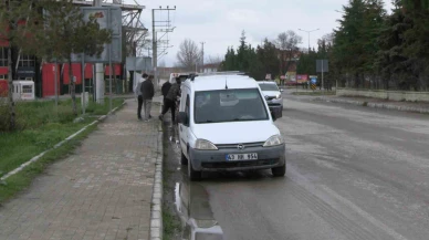 Tepecik Yolunda Kaza: Hafif Ticari Araç Bisiklete Arkadan Çarptı