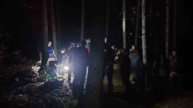 Dağcılar, Uluslararası Dağ Günü’nü Gece Yürüyüşüyle Kutladı