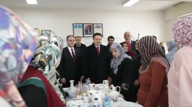 Kütahya Valisi Işın, Giyim ve Çini Atölyelerini İnceledi