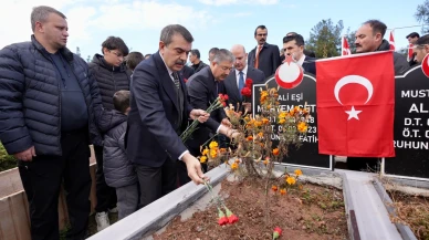 Milli Eğitim Bakanı Yusuf Tekin Deprem Anma Töreni ve Ziyaretlerinde Bulundu.