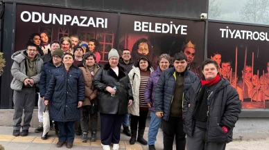 Engelsiz Merkez Özel Bireylere Tiyatro Keyfi Sağladı