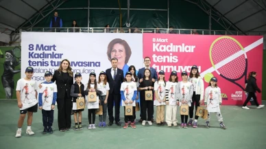 Kadın Sporcular Kıyasıya Yarıştı: Eskişehir'de Unutulmaz Tenis Finali!