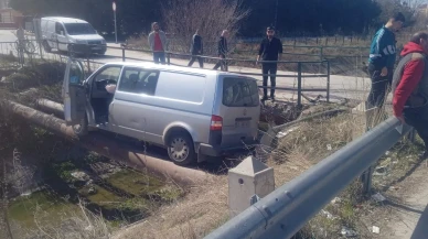 Odunpazarı’nda Trafik Kazası: Araç DSİ Kanalına Uçtu