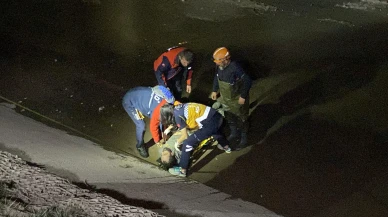 Eskişehir'de Porsuk Çayı'na Atlayan Şahıs Balçığa Saplandı