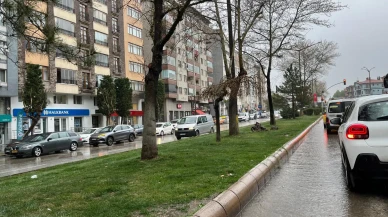 Eskişehir'de yollar sele teslim