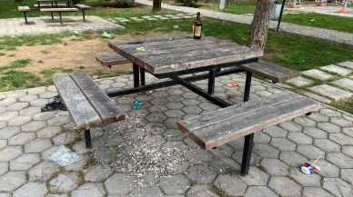 Eskişehir'deki o park çöplüğe döndü: Mahalleli tepkili