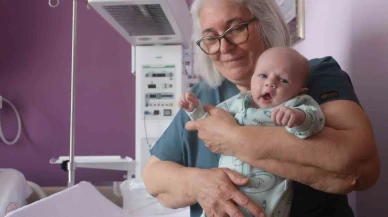 Eskişehir'de görev yapan ebe 41 senede binlerce doğum yaptırdı
