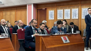 Odunpazarı Meclisi'nde boykot ve adalet tartışması: AK Parti ve CHP'den sert açıklamalar