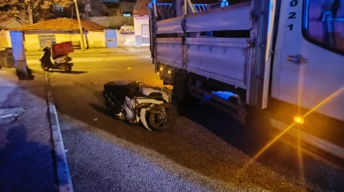 Pikap  Motor Kuryeyi Metrelerce Sürükledi