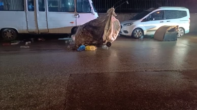 Tepebaşı’nda Otomobil Kağıt Toplayıcısına Araç Çarptı