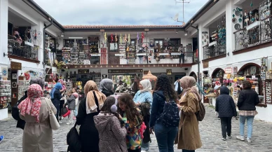Atlıhan Çarşısı’nda turist yoğunluğu: “Burası tam bir hazine”