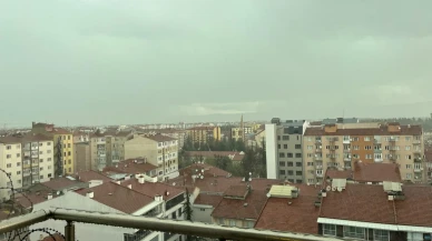 Eskişehir’de Ani Dolu Yağışı Vatandaşları Hazırlıksız Yakaladı