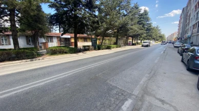 Osmangazi Ortaokulu Önünde Tehlikeli Geçiş!