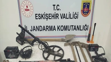 Eskişehir'de Tarihi Eser Operasyonu: Dedektör ve Kazı Aletleriyle Yakalandılar