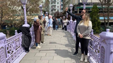 Köprüde Fotoğraf Çektirmeden Gitmiyorlar