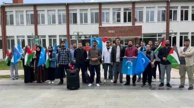 Anadolu Üniversitesi önünde Gazze ve Doğu Türkistan çağrısı