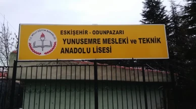 Yunus Emre MTAL'den Görkemli Mezuniyet Gecesi