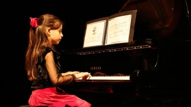 Piyano öğrencileri yıl sonu sahnesinde buluşuyor