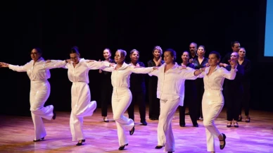 Anadolu Üniversitesi’nde Halk Dansları ve Sirtaki Gösterisi