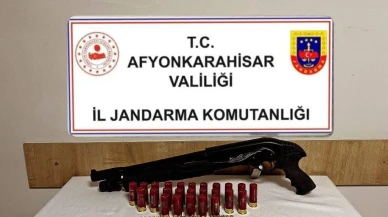 “Afyon’da Devriye Durdurdu: Araçtan Cephanelik Çıktı!”