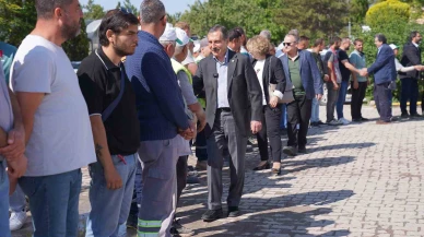 Tepebaşı'nda Başkan Ataç, belediye emekçileriyle bayramlaştı