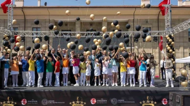 Eskişehir'de ’Türkiye Yüzyılında Geleceğin Yıldızları’ yıl sonu şenliği düzenlendi