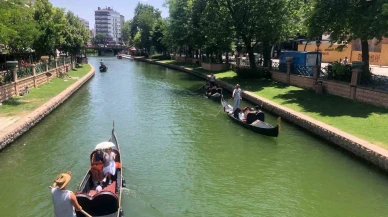 Yaz mevsiminin gelmesiyle gondol turlarına talep arttı