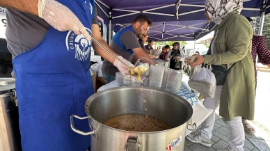 Odunpazarı’nda Aşure Bereketi: Binlerce Kişi Aynı Kazanda Buluştu