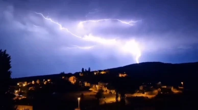 Yıldırım ve Şimşekler, Tavşanlı ve Hisarcık Semalarındaki Gökyüzünü Aydınlattı