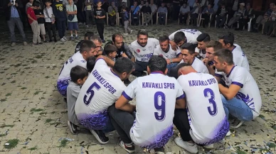 AFYONKARAHİSAR’DA ZAFER KUPASI ŞAMPİYONU KAVAKLI SPOR COŞKUYLA KUTLANDI