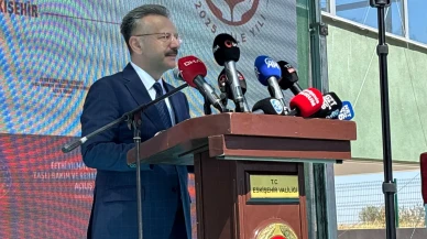 Vali Aksoy: “Yaşlılarına sahip çıkan toplum, geleceğini güvence altına alır”