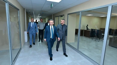 Vali Hüseyin Aksoy’dan Yaşlı Bakım Merkezine Ziyaret