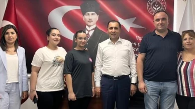 Depremzede Çocuklara Yuva Olan Kocaman Ailesi, İnsanlık Örneği Sergiliyor