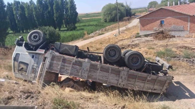 Kütahya’da Kamyon Devrildi: 1 Yaralı