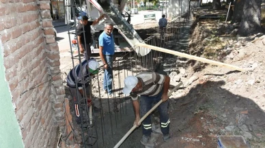 Yıkılan Okul Duvarı Yeniden Yapılıyor