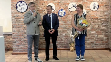 “Mavinin Kıyısında” Sergisi Açıldı