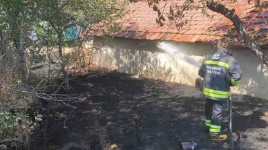 Eskişehir’in Çifteler İlçesinde Bahçede Çıkan Yangın Ahıra Sıçradı