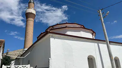 Eskişehir’de 8 Asırlık Büğdüz Camii Dikkat Çekiyor