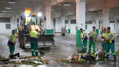 Tepebaşı’nda Pazarların Ardından Yoğun Temizlik Mesaisi