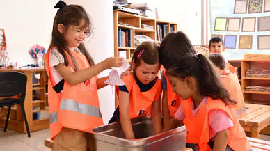 Minik Öğrenciler Geri Dönüşümü Yerinde Öğrendi