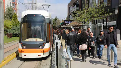 Eskişehir’de 65 Bin Öğrenciye Ulaşım Kolaylığı