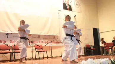 Eskişehir’de Gençlik Yaz Kulübü’ne Renkli Final