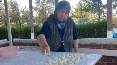 15 Yaşından Beri Kışlık Yiyeceklerini Kendi Üretiyor