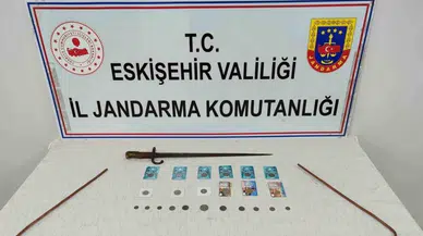 Eskişehir’de Tarihi Eser Operasyonu: 46 Sikke ve Kılıç Ele Geçirildi