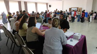 Büyükşehirden 12 ilçede öğrencilere kırtasiye desteği