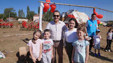 Başkan Ataç Uludere’de Çocuklarla Uçurtma Uçurdu