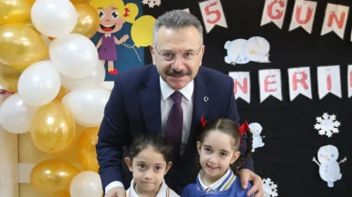 Vali Aksoy’a Duygulandıran Veda, Öğrenciler Şarkıyla Uğurladı