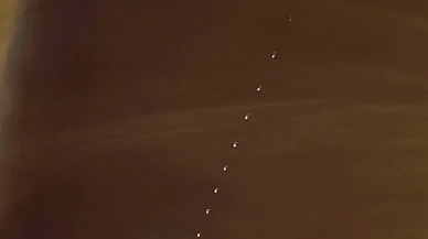 Tavşanlı’da Gökyüzünde Peş Peşe Işıklar Görüldü